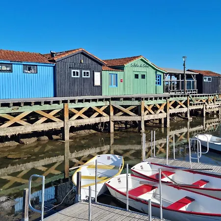 2 Bedroom Beautiful In Holiday home *