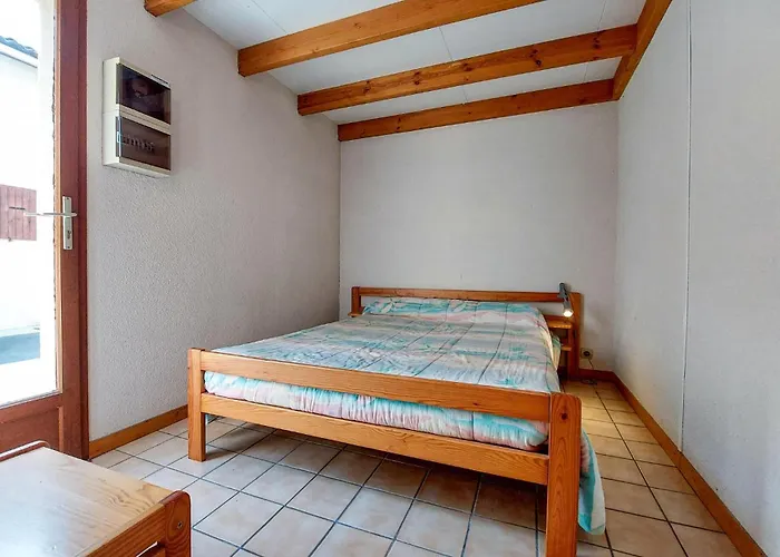 2 Bedroom Beautiful In * 莱马特