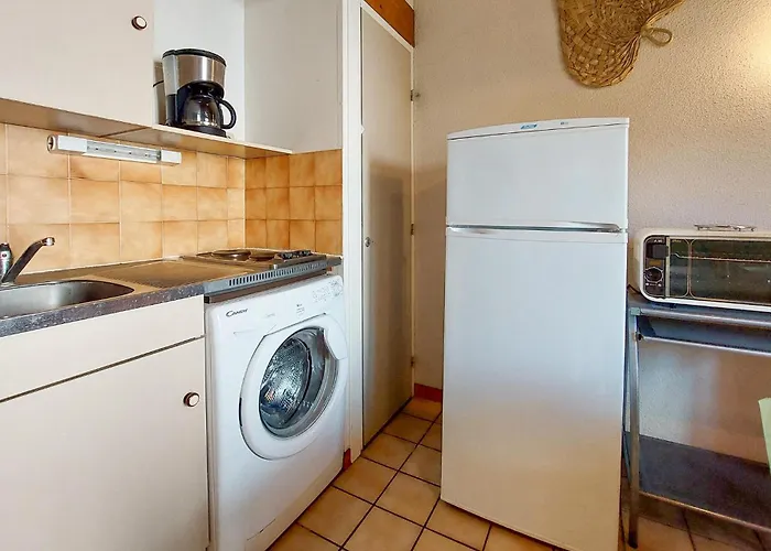 2 Bedroom Beautiful In * 莱马特