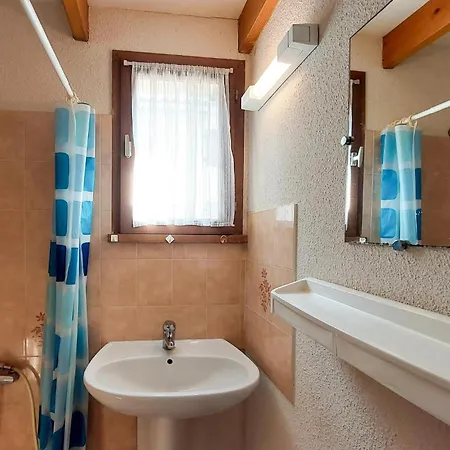 Дом отдыха 2 Bedroom Beautiful In *