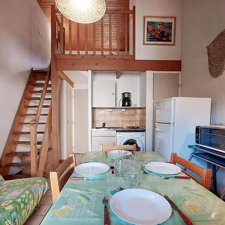 Дом отдыха 2 Bedroom Beautiful In *